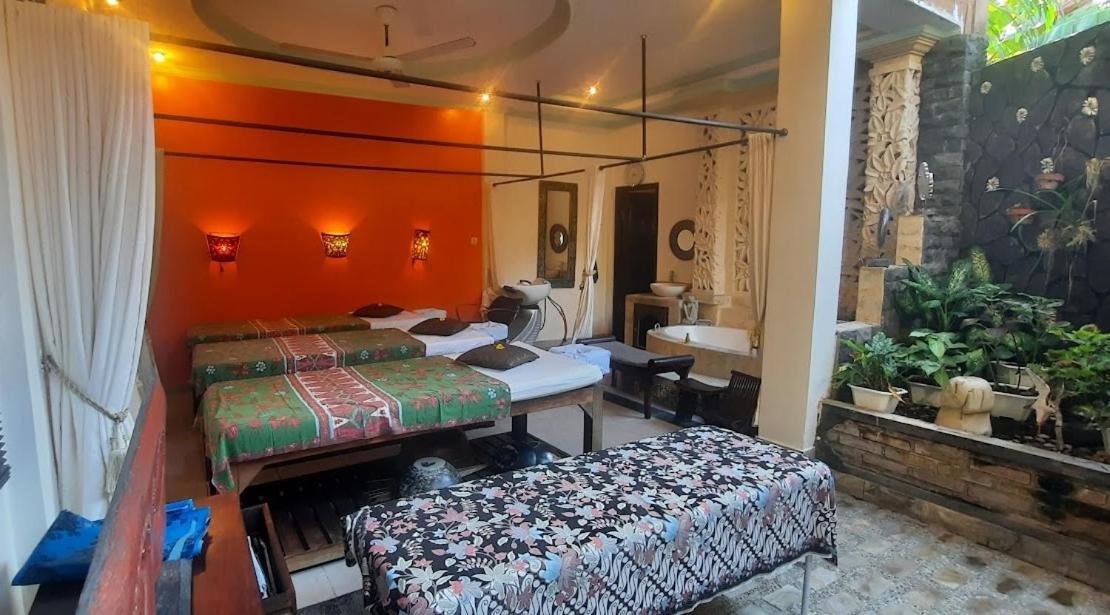 Rambutan Hotel Lovina Esterno foto