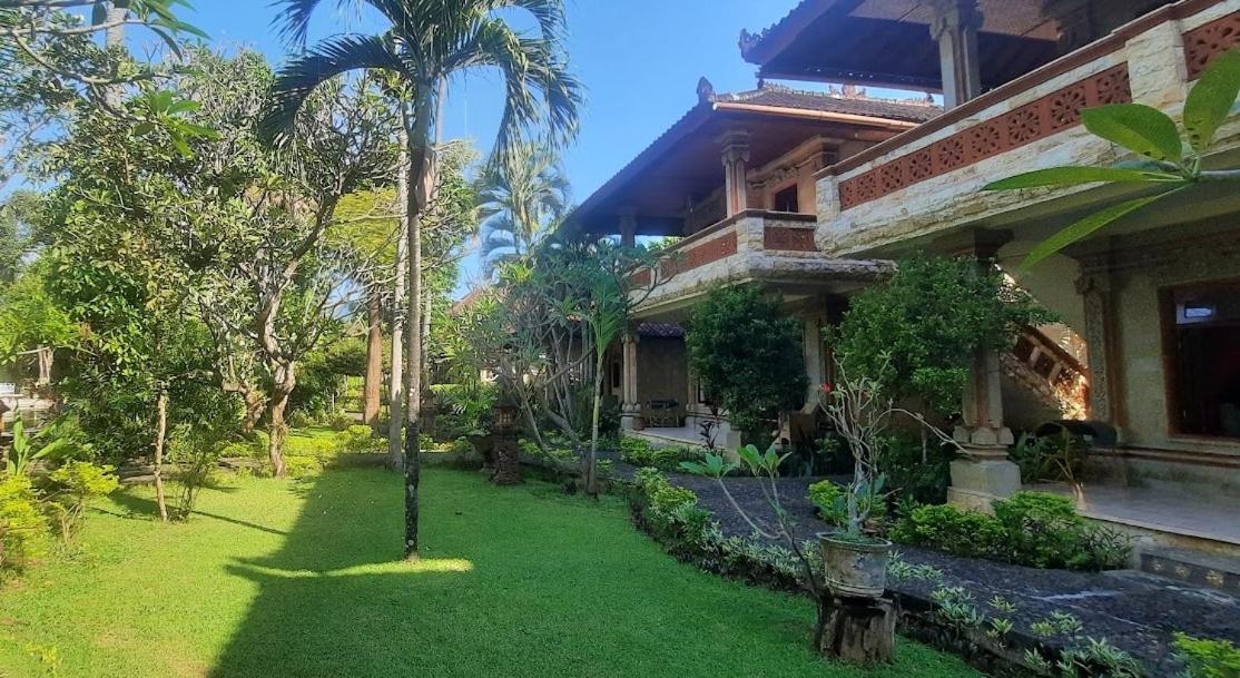 Rambutan Hotel Lovina Esterno foto