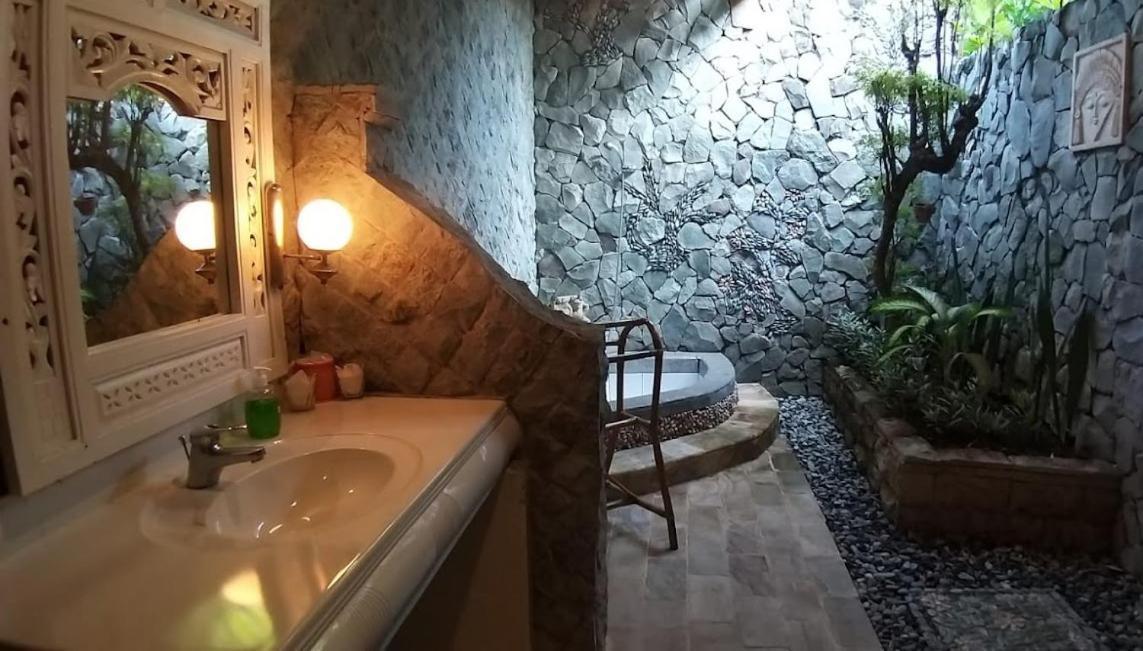 Rambutan Hotel Lovina Esterno foto