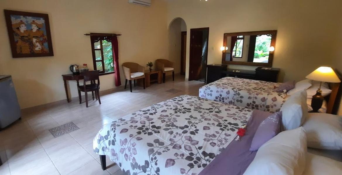 Rambutan Hotel Lovina Esterno foto