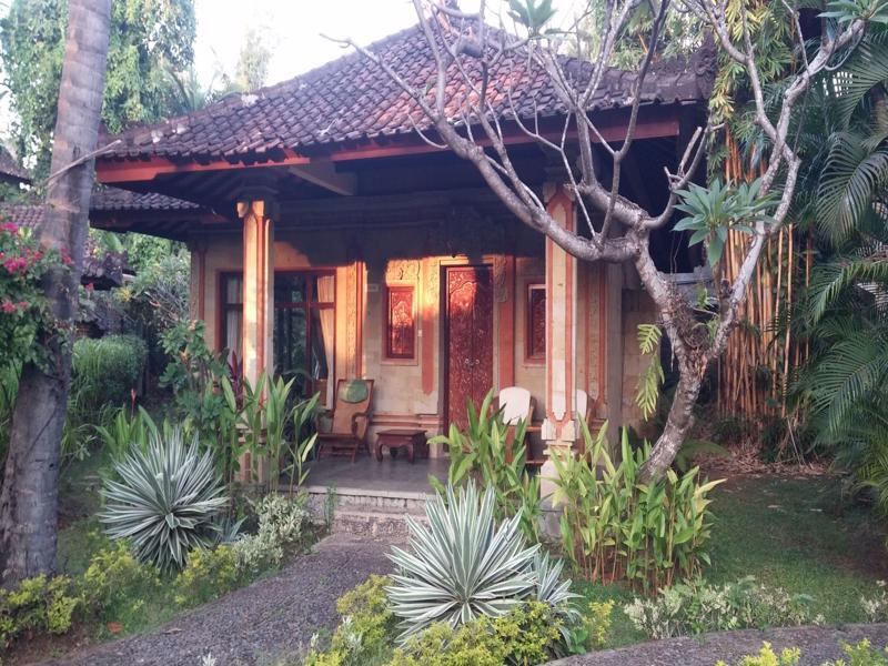 Rambutan Hotel Lovina Esterno foto