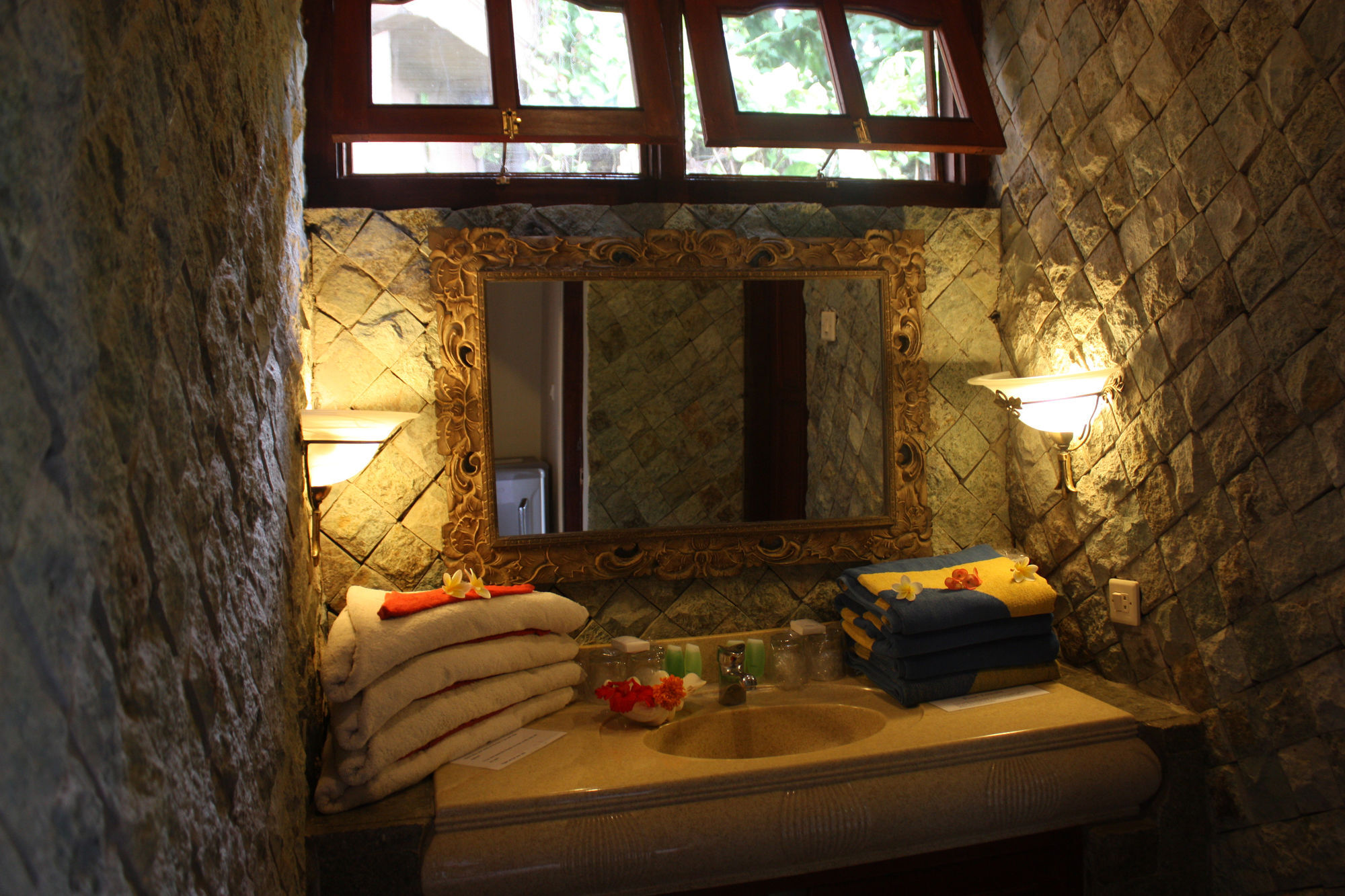 Rambutan Hotel Lovina Esterno foto